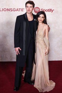 Tom Blyth ve Rachel Zegler, 13 Kasım 2023 'te Hollywood, Los Angeles, Kaliforniya, ABD' deki TCL Çin Tiyatrosu IMAX 'te düzenlenen 