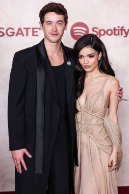 Tom Blyth ve Rachel Zegler, 13 Kasım 2023 'te Hollywood, Los Angeles, Kaliforniya, ABD' deki TCL Çin Tiyatrosu IMAX 'te düzenlenen 