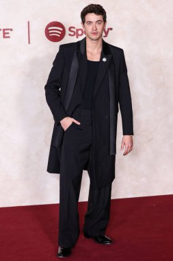 İngiliz aktör Tom Blyth, 13 Kasım 2023 'te Hollywood, Los Angeles, Kaliforniya, ABD' deki TCL Çin Tiyatrosu IMAX 'te düzenlenen 