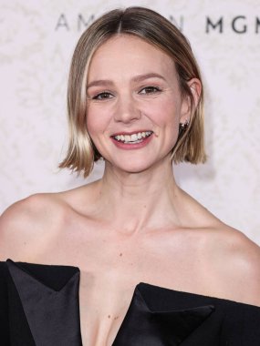 Balmain elbise giyen İngiliz aktris Carey Mulligan, 14 Kasım 2023 'te Los Angeles, Kaliforniya, ABD' de bulunan Ace Hotel 'deki The Theatre' da düzenlenen Amazon MGM Stüdyolarının Los Angeles Premiere 'ine geldi.. 