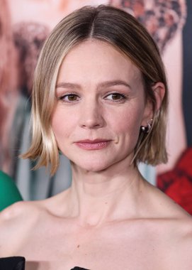 Balmain elbise giyen İngiliz aktris Carey Mulligan, 14 Kasım 2023 'te Los Angeles, Kaliforniya, ABD' de bulunan Ace Hotel 'deki The Theatre' da düzenlenen Amazon MGM Stüdyolarının Los Angeles Premiere 'ine geldi.. 