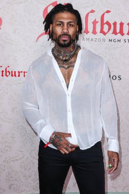 Kanadalı televizyon karakteri Dom Gabriel 14 Kasım 2023 'te Los Angeles, Kaliforniya' da Ace Hotel 'deki The Theatre' da düzenlenen Amazon MGM Saltburn 'ün Los Angeles prömiyerine geldi.. 