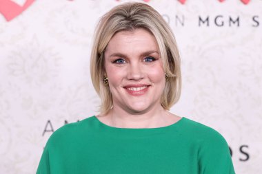 İngiliz aktris, film yapımcısı ve yazar Emerald Fennell 14 Kasım 2023 'te Los Angeles, Kaliforniya' da bulunan Ace Hotel 'deki The Theatre' da düzenlenen Amazon MGM Studios 'Saltburn' ün Los Angeles galasına geldi..