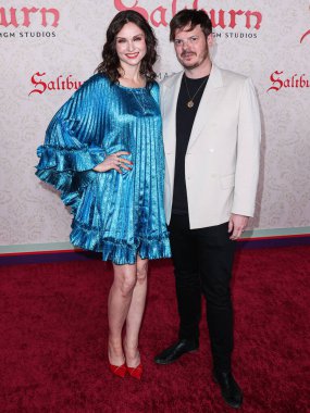 Sophie Ellis-Bextor ve Richard Jones 14 Kasım 2023 'te Los Angeles, Kaliforniya, ABD' de bulunan Ace Hotel Tiyatrosu 'nda düzenlenen' Saltburn 'adlı Amazon MGM Stüdyolarının Los Angeles Premiere' ine geldiler.. 