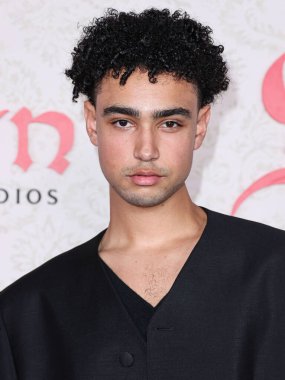 İngiliz aktör Archie Madekwe, 14 Kasım 2023 'te Ace Hotel' deki The Theatre at Ace Hotel 'de düzenlenen' Saltburn 'adlı Amazon MGM Stüdyolarının Los Angeles prömiyerine geldi..