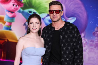 Anna Kendrick ve Justin Timberlake, 15 Kasım 2023 'te Hollywood, Los Angeles, Kaliforniya, ABD' de bulunan TCL Çin Tiyatrosu IMAX 'te düzenlenen DreamWorks Animasyon ve Universal Pictures' Troll Band 'in Los Angeles Özel Gösterimi' ne geldiler.