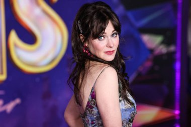 Amerikalı aktris Zooey Deschanel, 15 Kasım 2023 'te Hollywood, Los Angeles, Kaliforniya, ABD' deki TCL Çin Tiyatrosu IMAX 'ta düzenlenen DreamWorks Animasyon ve Universal Pictures' Troll Band 'in Los Angeles Özel Gösterimi' ne geldi.