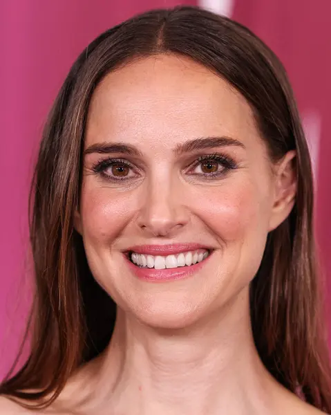 stock image Israeli-American actress Natalie Portman wearing a Schiaparelli dress arrives at the Los Angeles Premiere Of Netflix's 'May December' held at the Academy Museum of Motion Pictures on November 16, 2023 in Los Angeles, California, United States. 