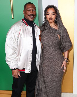 Eddie Murphy ve Chloe Bailey, 28 Kasım 2023 'te Westwood, Los Angeles, Kaliforniya, ABD' deki Regency Village Theatre 'da düzenlenen Amazon Prime Video' nun 'Candy Cane Lane' in dünya prömiyerine geldiler..