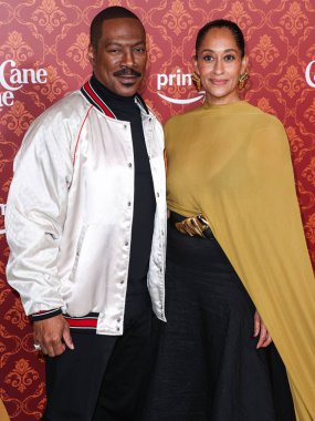 Eddie Murphy ve Tracee Ellis Ross, 28 Kasım 2023 'te Westwood, Los Angeles, Kaliforniya, ABD' deki Regency Village Theatre 'da düzenlenen Amazon Prime Video' nun 'Candy Cane Lane' in dünya prömiyerine geldiler..