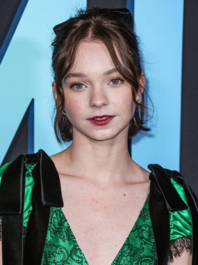 Amerikalı aktris Emma Myers, Netflix 'in' Aile Düğmesi 'nin Los Angeles prömiyerine 29 Kasım 2023' te Los Angeles, Kaliforniya, ABD 'de bulunan The Grove 14' te geldi.. 