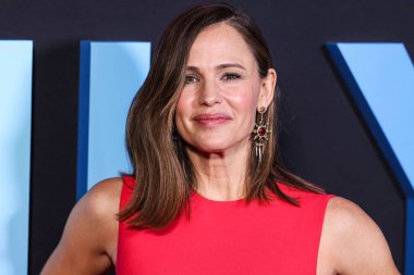 Amerikalı aktris Jennifer Garner, Netflix 'in' Aile Düğmesi 'nin Los Angeles' taki galasına 29 Kasım 2023 'te ABD' nin Los Angeles, Kaliforniya 'daki The Grove 14' te geldi..        