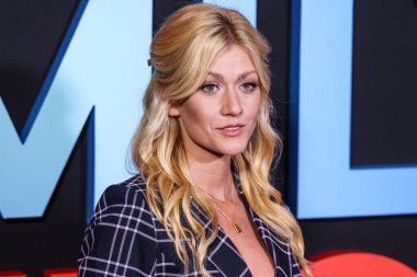 Amerikalı aktris Katherine McNamara, Netflix 'in' Aile Düğmesi 'nin Los Angeles prömiyerine 29 Kasım 2023' te ABD 'nin Los Angeles, Kaliforniya' da bulunan The Grove 14 'te geldi..