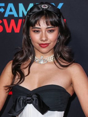 Amerikalı aktris Xochitl Gomez, Netflix 'in' Aile Düğmesi 'nin Los Angeles Premiere' ine 29 Kasım 2023 'te ABD' nin Los Angeles, Kaliforniya 'daki The Grove 14' te geldi..