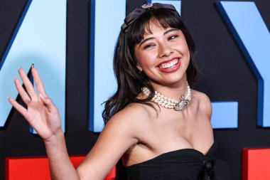 Amerikalı aktris Xochitl Gomez, Netflix 'in' Aile Düğmesi 'nin Los Angeles Premiere' ine 29 Kasım 2023 'te ABD' nin Los Angeles, Kaliforniya 'daki The Grove 14' te geldi..