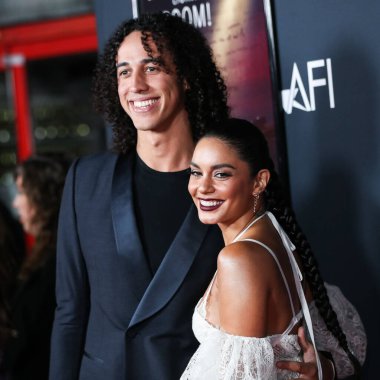 Vanessa Hudgens Cole Tucker ile evlenir. 34 yaşındaki 'High School Musical' mezunu ve nişanlısı profesyonel beyzbol oyuncusu Cole Tucker 2 Aralık 2023 Cumartesi günü Tulum, Meksika 'da 