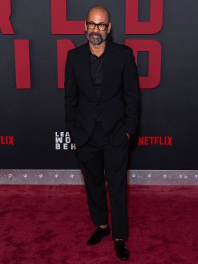 Amerikalı yazar Rumaan Alam, Netflix 'in 4 Aralık 2023' te New York City, New York, ABD 'deki The Paris Theater' da gerçekleştirdiği 