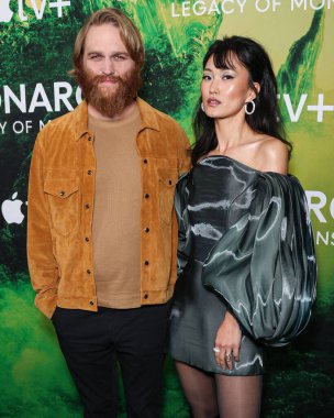 Wyatt Russell ve Mari Yamamoto, 8 Aralık 2023 'te Beverly Hills' teki Londra Batı Hollywood 'da düzenlenen Canavarların Mirası 1. Sezon' da Los Angeles, Los Angeles, Kaliforniya, ABD