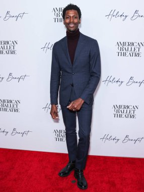 Calvin Royal, 11 Aralık 2023 'te Beverly Hilton Oteli' nde düzenlenen Amerikan Bale Tiyatrosu 'nun 2023 sayılı Yardım Gecesi' ne geldi.. 