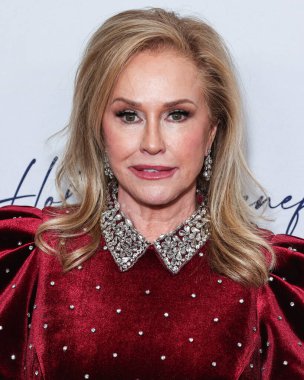 Amerikan sosyetesi, moda tasarımcısı, aktris ve televizyon kişisi Kathy Hilton, 11 Aralık 2023 'te Beverly Hilton Oteli' nde düzenlenen Amerikan Bale Tiyatrosu 'nun Holiday Benefit 2023 yardım gecesine geldi..