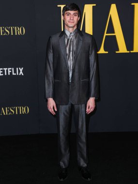 Amerikalı aktör Gideon Glick, Netflix 'in' Maestro 'sunun Los Angeles özel gösterimine 12 Aralık 2023' te Los Angeles, Kaliforniya, ABD 'deki Akademi Sinema Müzesi' nde geldi.. 