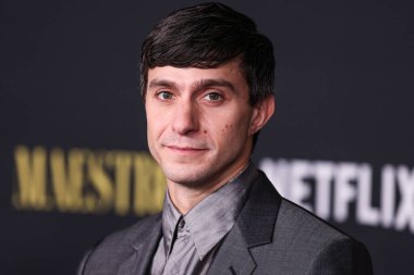 Amerikalı aktör Gideon Glick, Netflix 'in' Maestro 'sunun Los Angeles özel gösterimine 12 Aralık 2023' te Los Angeles, Kaliforniya, ABD 'deki Akademi Sinema Müzesi' nde geldi.. 