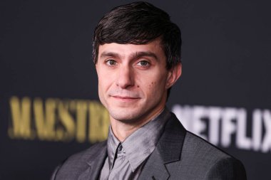 Amerikalı aktör Gideon Glick, Netflix 'in' Maestro 'sunun Los Angeles özel gösterimine 12 Aralık 2023' te Los Angeles, Kaliforniya, ABD 'deki Akademi Sinema Müzesi' nde geldi.. 