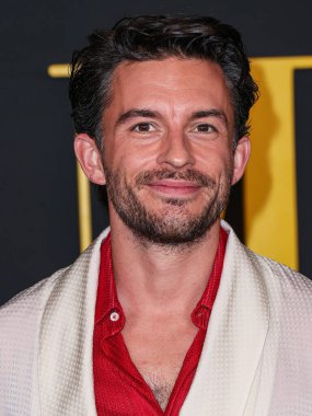 İngiliz aktör Jonathan Bailey, 12 Aralık 2023 'te Los Angeles, Kaliforniya, ABD' deki Akademi Sinema Müzesi 'nde düzenlenen Netflix' in 'Maestro' sunun Los Angeles Özel Gösterimi 'ne geldi.. 