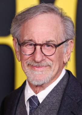 Amerikalı film yönetmeni, yapımcı ve senarist Steven Spielberg, 12 Aralık 2023 tarihinde Los Angeles, Kaliforniya, ABD 'de bulunan Akademi Sinema Müzesi' nde düzenlenen Netflix 'in' Maestro 'sunun Los Angeles özel gösterimine geldi.. 