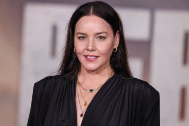 Avustralyalı aktris ve müzisyen Abbie Cornish, Netflix 'in 