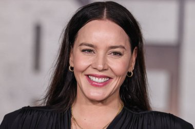 Avustralyalı aktris ve müzisyen Abbie Cornish, Netflix 'in 