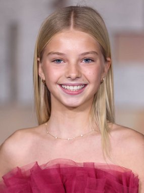 Amerikalı aktris Stella Grace Fitzgerald, 13 Aralık 2023 'te Hollywood, Los Angeles, Kaliforniya, ABD' de düzenlenen TCL Çin Tiyatrosu IMAX 'te düzenlenen Netflix' in 