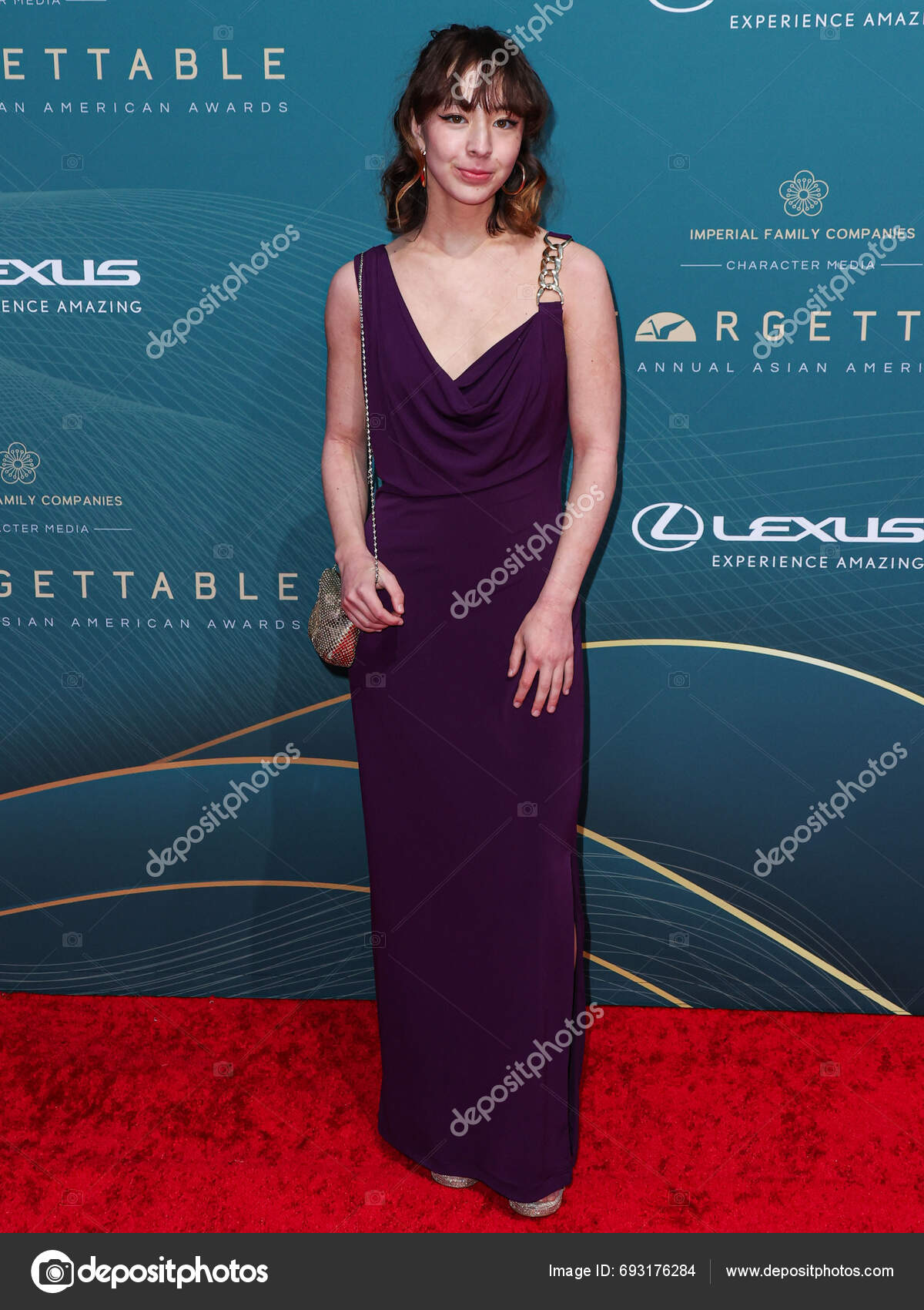 American Actress Aubrey Anderson Emmons Arrives 21St Annual