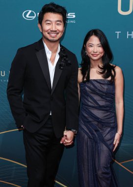 Kanadalı aktör Simu Liu ve kız arkadaşı Allison Hsu, 16 Aralık 2023 'te Beverly Hilton Hotel' de düzenlenen 21. Unutulmaz Asya Amerikan Ödülleri 'ne geldiler.. 