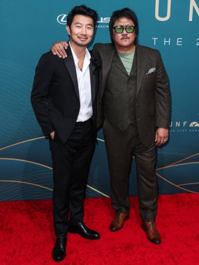 Simu Liu ve Benedict Wong, 16 Aralık 2023 'te Beverly Hilton Oteli' nde düzenlenen 21. Geleneksel Unutulmaz Asya Amerikan Ödülleri 'ne geldiler.. 