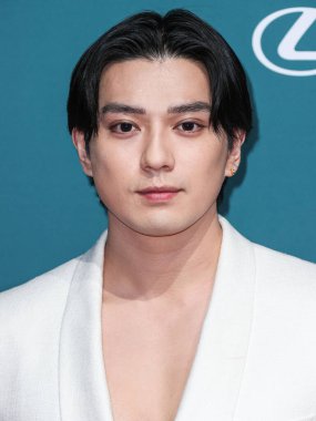 Japon aktör Mackenyu Arata (Mackenyu Maeda), 16 Aralık 2023 'te Beverly Hilton Oteli' nde düzenlenen unutulmaz 21.. 