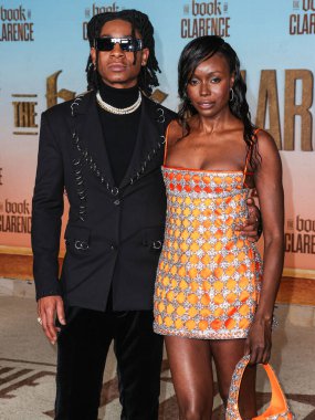 RJ Cyler ve Anna Diop, 5 Ocak 2024 'te Los Angeles, Kaliforniya, ABD' de bulunan Los Angeles Sinema Müzesi 'ndeki David Geffen Tiyatrosu' nda düzenlenen Sony Pictures 'ın 