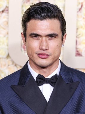 Charles Melton, Beverly Hilton Oteli 'nde 7 Ocak 2024' te düzenlenen 81. Altın Küre Ödülleri 'ne geliyor.. 