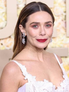 Elizabeth Olsen, Vivienne Westwood elbisesi, Jimmy Choo ayakkabıları ve REZA mücevherleri ile 7 Ocak 2024 'te Beverly Hills, Los Angeles, Kaliforniya' da düzenlenen 81.. 