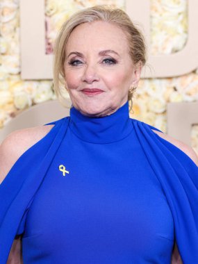 Karma El Khalil ve Grown Brilliance 'ın mücevherleriyle Christian Siriano' yu takan J. Smith-Cameron, 7 Ocak 2024 'te Beverly Hills, Los Angeles, Kaliforniya, ABD' de düzenlenen 81..