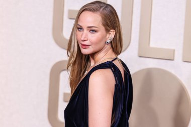 Jennifer Lawrence 'ın giydiği Dior Haute Couture elbisesi ve Aquazzura ayakkabıları, 7 Ocak 2024' te Beverly Hilton Oteli 'nde düzenlenen 81..