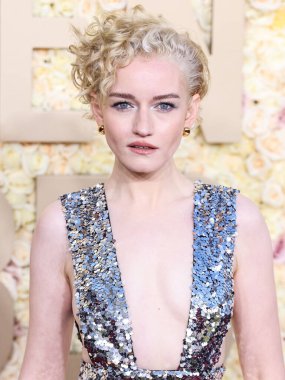 Gucci giyen Julia Garner, Beverly Hilton Oteli 'nde 7 Ocak 2024' te düzenlenen 81. Yıllık Altın Küre Ödülleri 'ne geliyor..