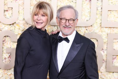 Kate Capshaw ve kocası Steven Spielberg, 7 Ocak 2024 'te Beverly Hilton Oteli' nde düzenlenen 81. Altın Küre Ödülleri 'ne geldiler..