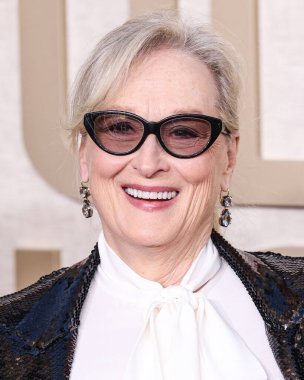 Jimmy Choo ayakkabılarıyla Valentino giyen Meryl Streep, bir Bella Rosa Collection debriyajı ve Fred Leighton mücevheri 7 Ocak 2024 'te Beverly Hills, Los Angeles, ABD' deki The Beverly Hilton Hotel 'de düzenlenen 81..