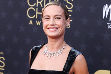 Brie Larson 'ın özel bir Prada elbisesi ve Neil Lane Couture mücevherleri 14 Ocak 2024' te Santa Monica, Los Angeles, Kaliforniya, ABD 'de düzenlenen 29..