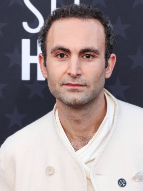 Khalid Abdalla, 14 Ocak 2024 'te Santa Monica, Los Angeles, Kaliforniya, ABD' de düzenlenen Barker Hangarı 'nda düzenlenen 29.. 