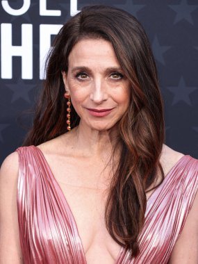 Marin Hinkle, 14 Ocak 2024 'te Santa Monica, Los Angeles, Kaliforniya' da düzenlenen Barker Hangarı 'nda düzenlenen 29. Yıllık Eleştirmenler Seçimi Ödülleri' ne geldi..