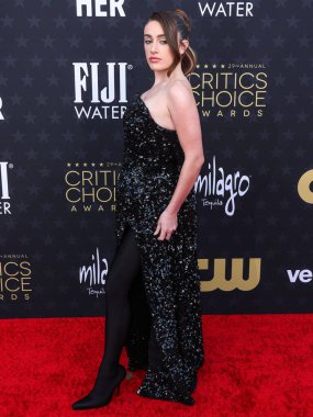 Balenciaga giyen Rachel Sennott, 14 Ocak 2024 'te Santa Monica, Los Angeles, Kaliforniya, ABD' de düzenlenen The Barker Hangar 'da düzenlenen 29.. 