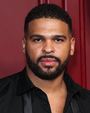 Kola Bokinni, 15 Ocak 2024 'te Anne Kurt' ta düzenlenen Apple TV + 75. Geleneksel Primetime Emmy Ödülleri Partisi 'ne geldi..