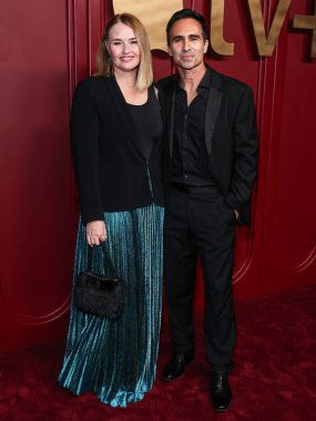 Shannon Carbonell ve Nestor Carbonell, 15 Ocak 2024 'te Hollywood, Los Angeles, Kaliforniya, ABD' de düzenlenen ve Apple TV + 'nın 75..